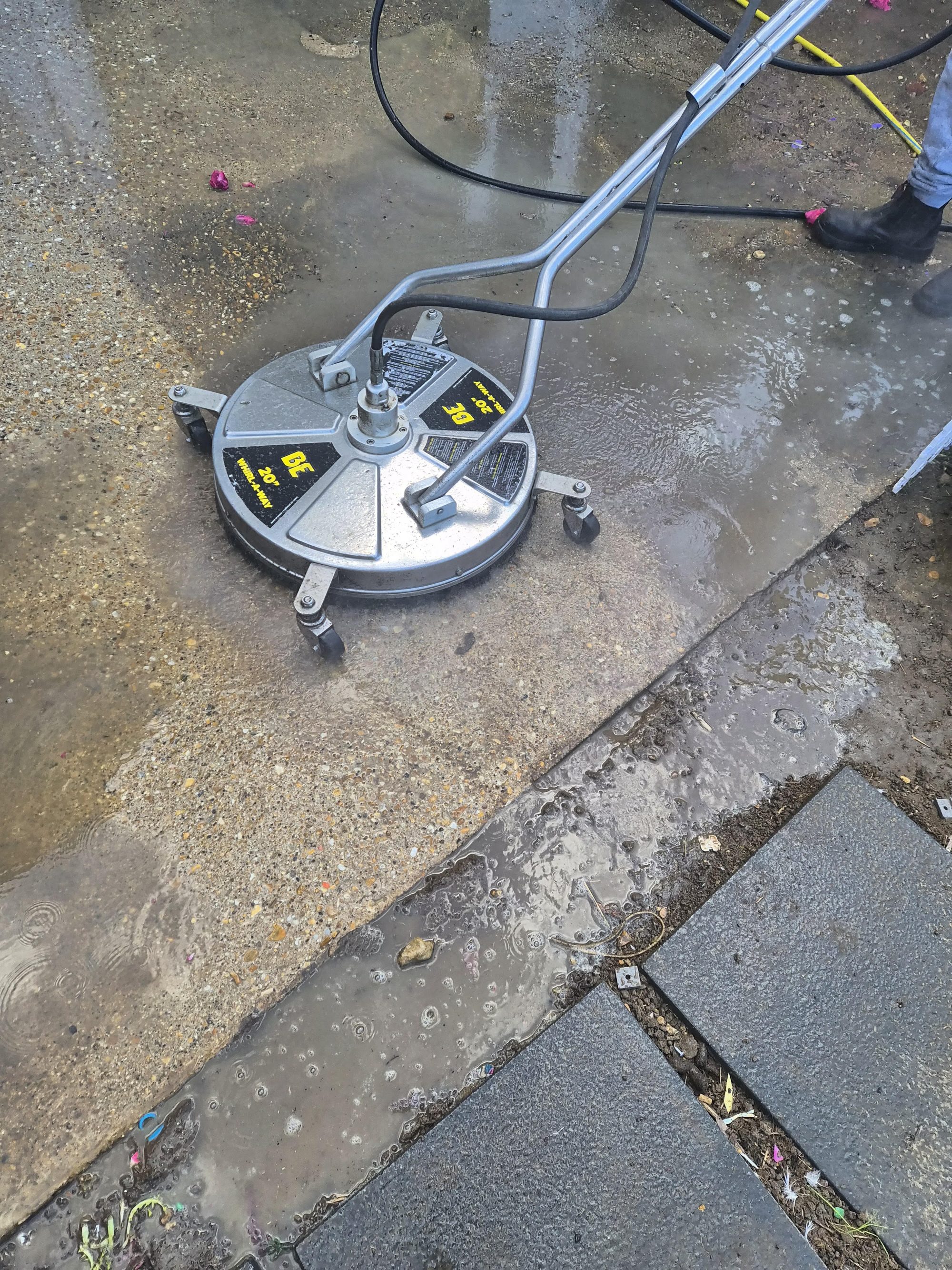 Circle pressure washer in Huntingdon